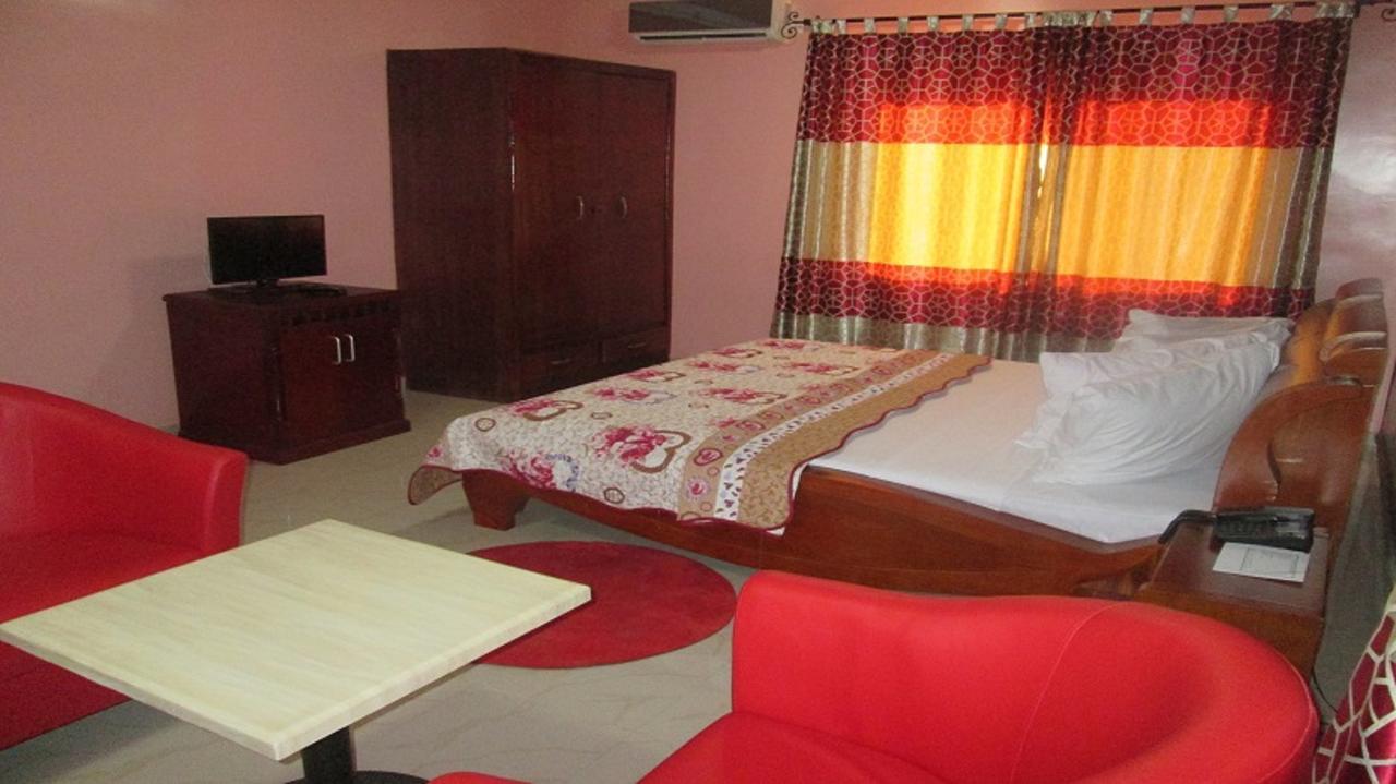 Golden Key Hotel Accra Extérieur photo